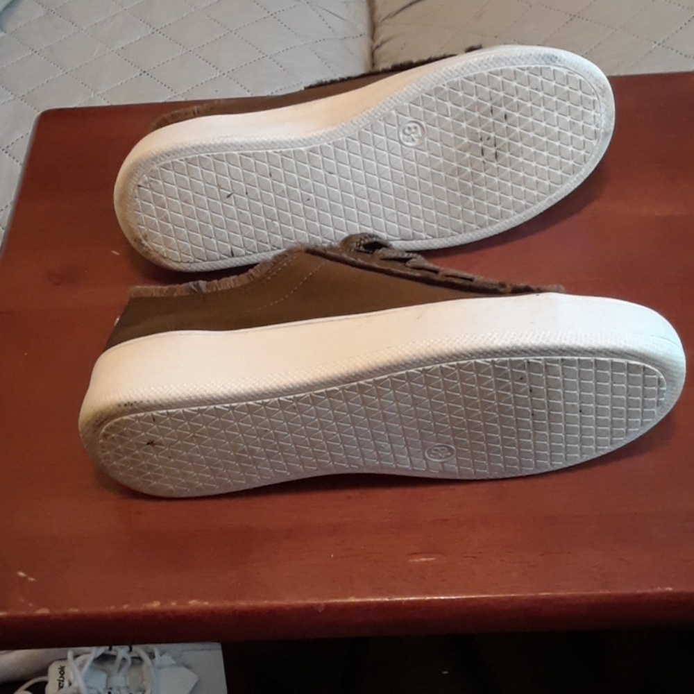 Shoes - Picture 3 of 3